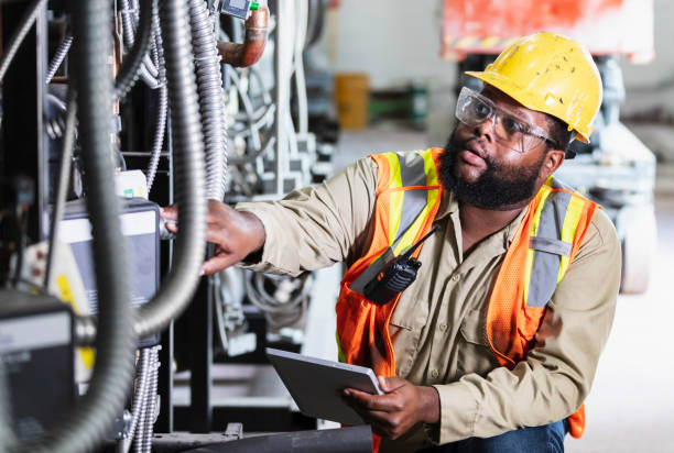 Best Circuit Breaker Repair  in West Des Moines, IA